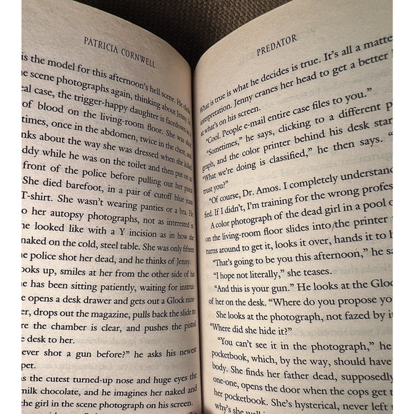 Predator (Dr Kay Scarpetta) by Patricia Cornwell--Paperback--Excellent - Picture 5 of 7